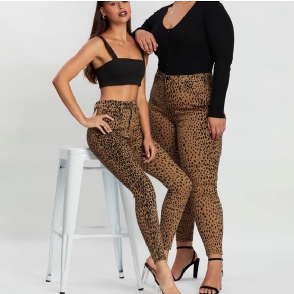 Good American Good Waist Leopard Print Jeans, 4/27 - Picture 1 of 10